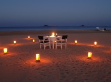 ROMANTIC BEACH DINNER